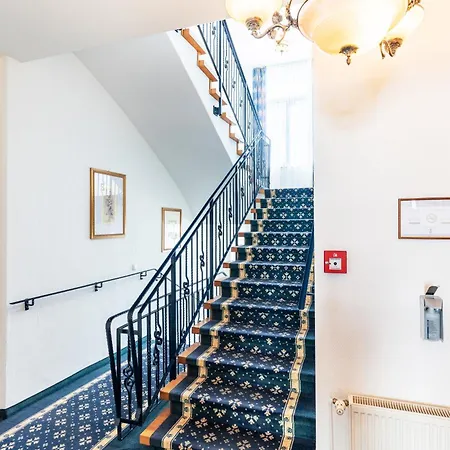 Отель Seetelhotel Moeve